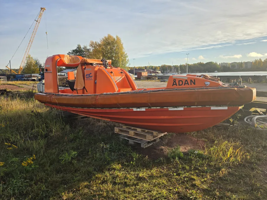 FRB b&aring;t 