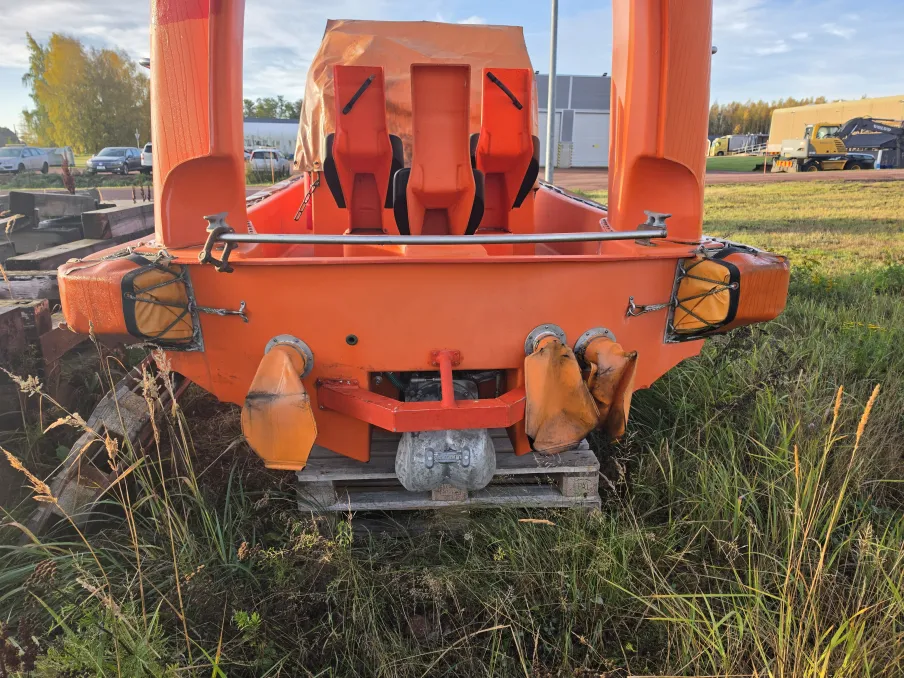 FRB b&aring;t akter